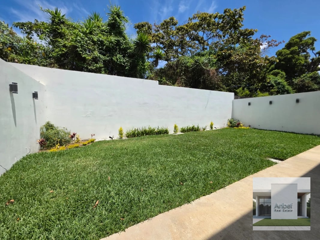 DIAMANTES DE GADIEL Venta Casa en Condominio, 2 Niveles y 4 Dormitorios en Villa Canales Carr a Santa Elena Barillas - 13