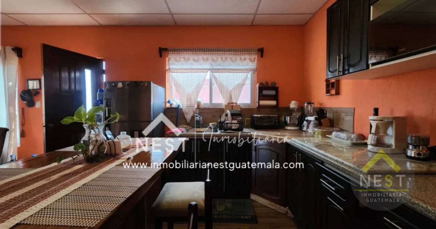 Casa en venta con ingreso adicional (2 apartamentos) | COLONIA EL TESORO - Zona 2 de Mixco - 17