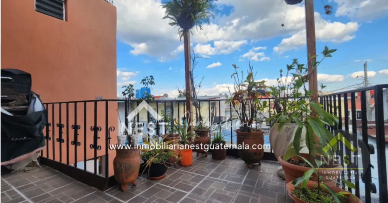 Casa en venta con ingreso adicional (2 apartamentos) | COLONIA EL TESORO - Zona 2 de Mixco - 9