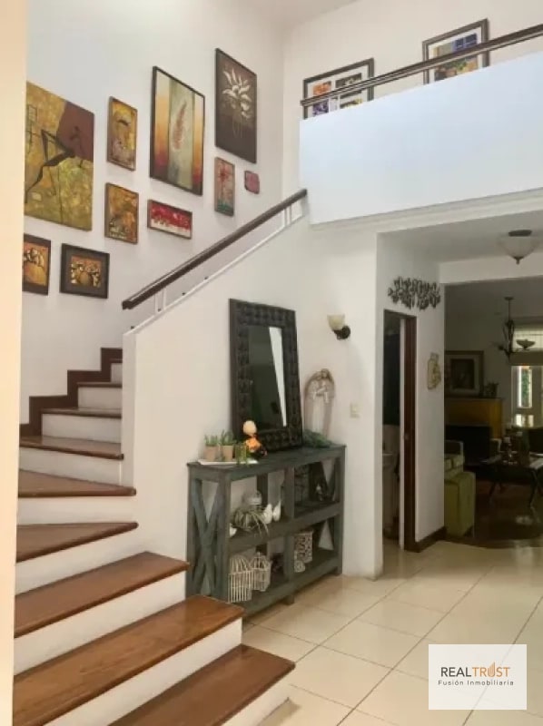 Hermosa casa grande en Residencial Los Diamantes - 15
