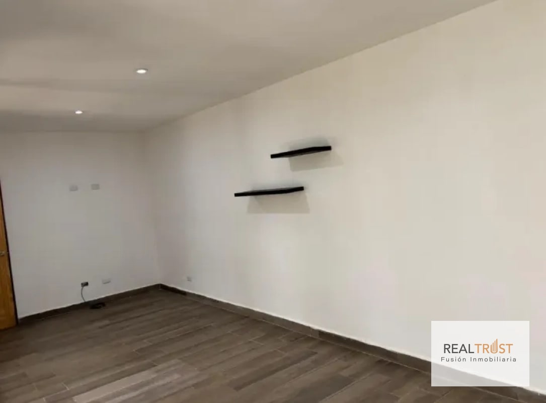Hermosa casa grande en Residencial Los Diamantes - 11