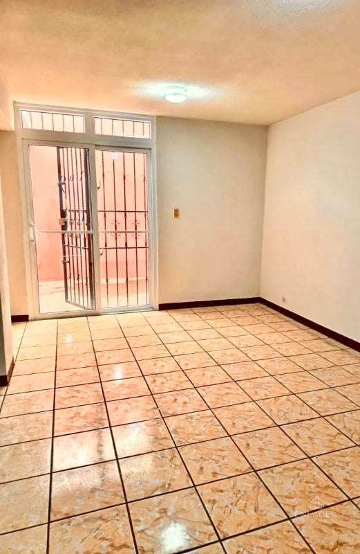 Zona 7 de Villa Nueva • Casa en Venta • Colinas de Monte María Sur - 5