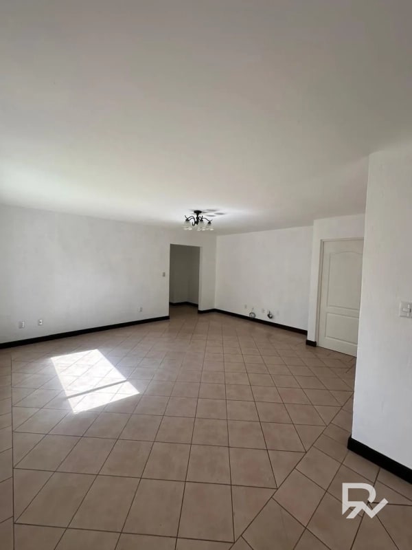 Alquilo casa de 1 nivel en Condominio Casa y Campo CAES - 10