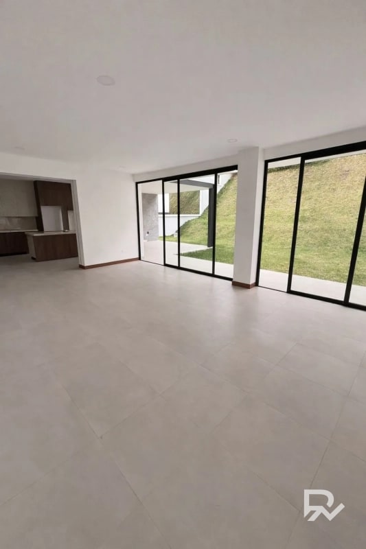 Venta de casa en Sauces del Pulte zona 16 - 5