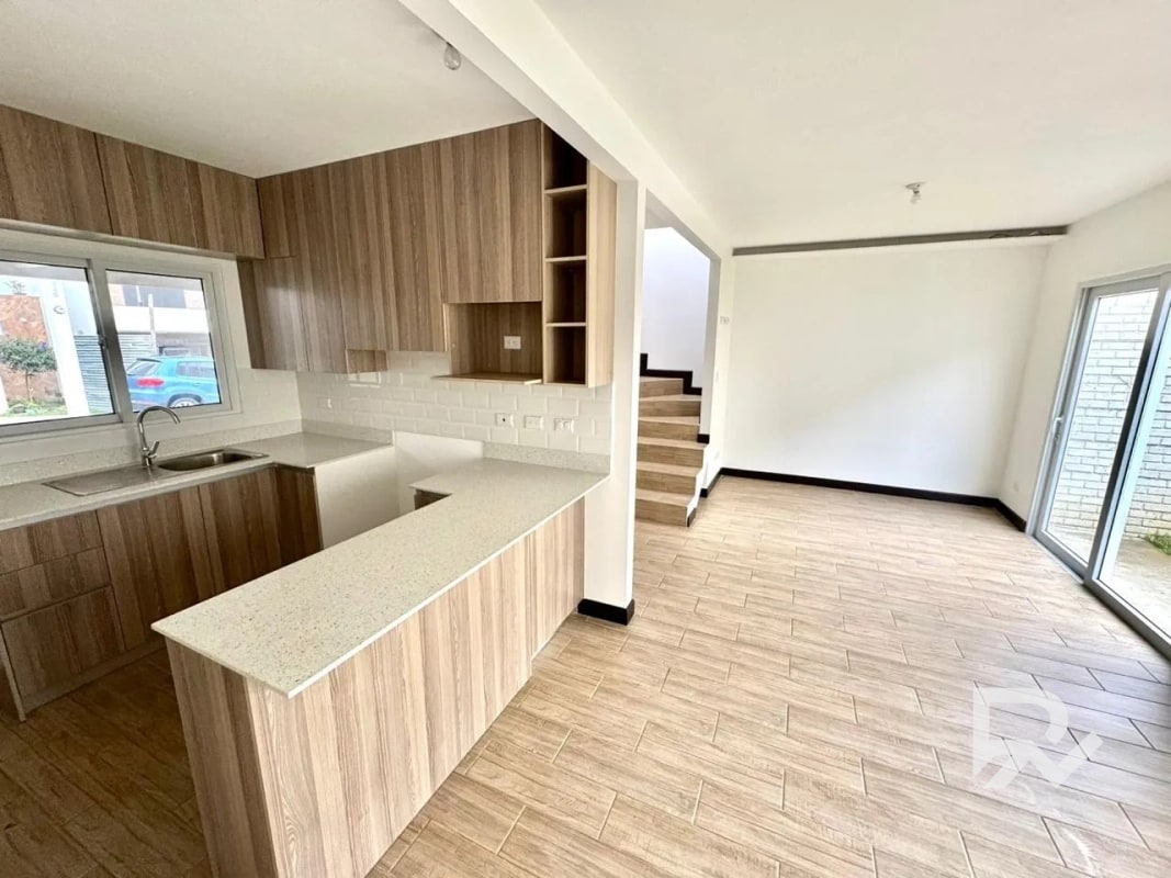 Linda casa en venta para estrenar en Bosques de Santa Elena. - 13