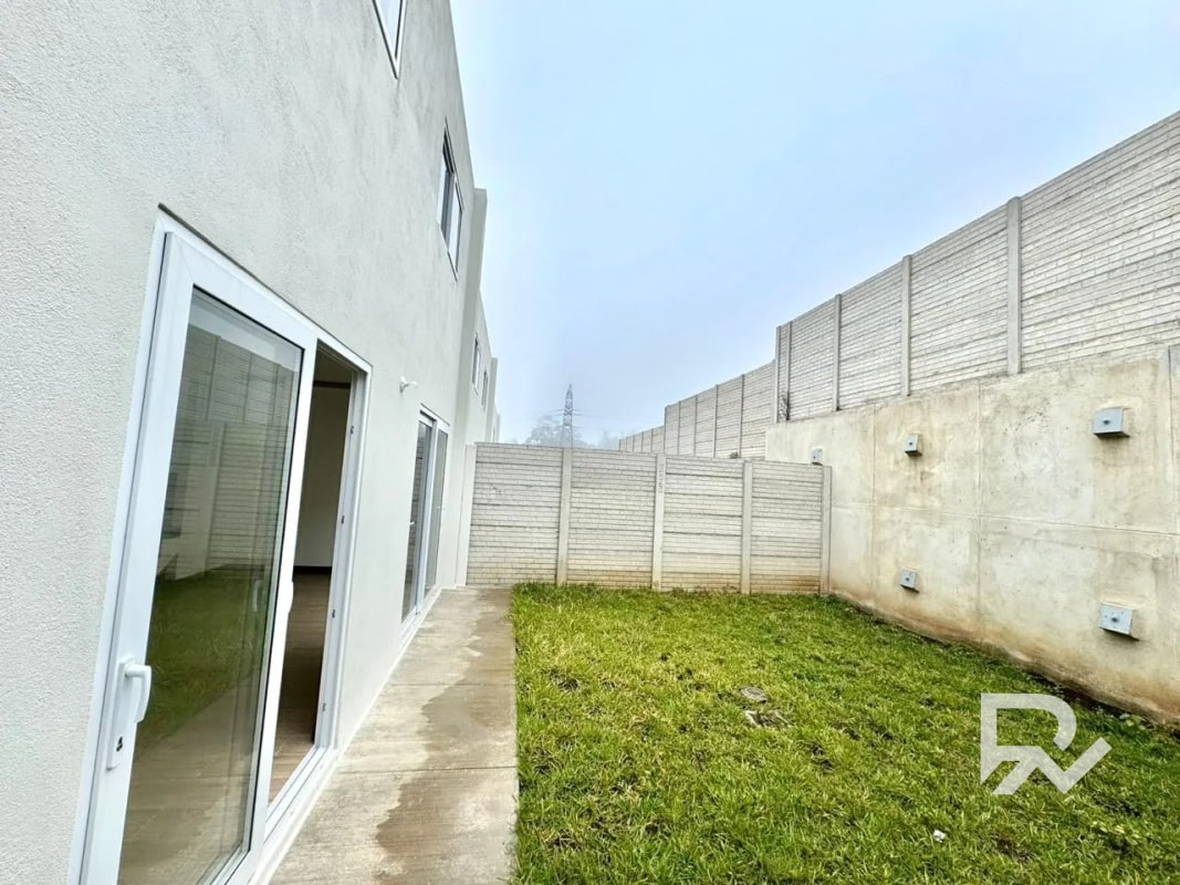 Linda casa en venta para estrenar en Bosques de Santa Elena. - 8