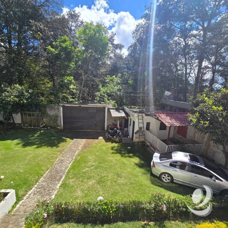 Casa con Jardín en Venta San Lucas Sacatepéquez - 3