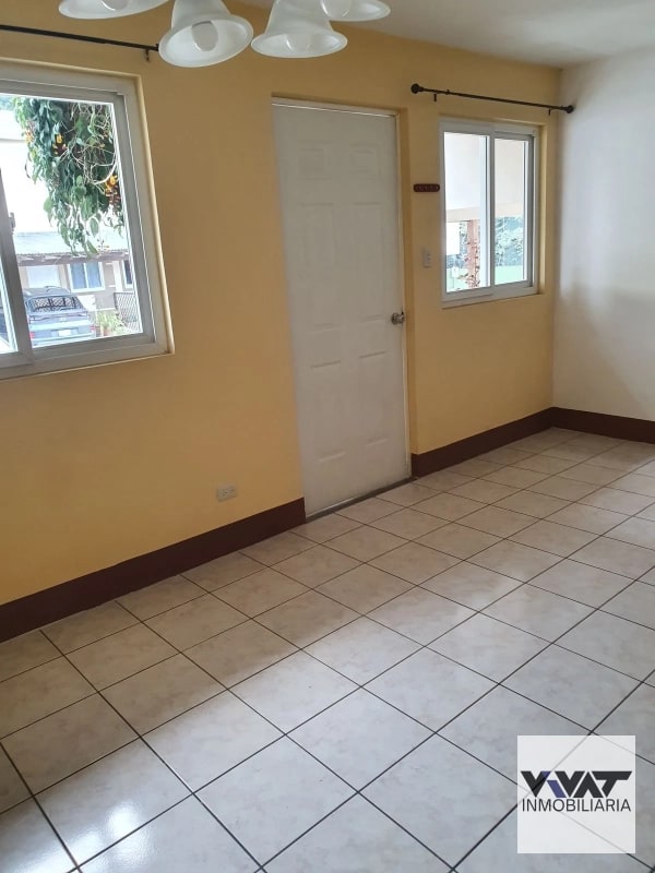 Casa en renta en Condominio Villas Calá,  zona 10 de Santa Catarina Pinula - 11