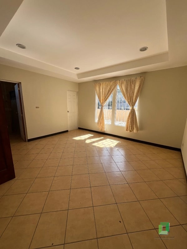 Casa en venta Valle del Sol zona 4 de Mixco - 4