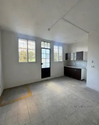 CASA EN RENTA EN ZONA 6  DE 2 NIVELES, FUERA DE GARITA — Casa en Alquiler en Zona 6, Guatemala, Ciudad — miniatura 1 de 10