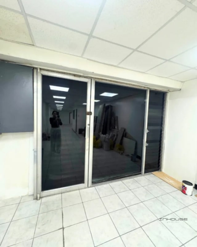 CASA EN RENTA EN ZONA 6  PARA USO COMERCIAL FRENTE A LA PARADA DEL TRANSMETRO - 8
