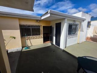 VENDO CASA EN UTATLAN ZONA 11, JARDIN Y PERGOLA — Casa en Venta en Zona 11, Guatemala, Ciudad — miniatura 5 de 14