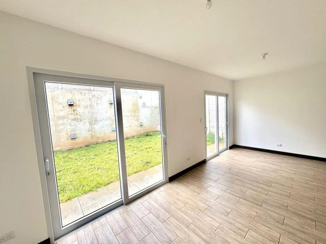 CASA EN VENTA BOSQUES DE SANTA ELENA CAES KM.26 — Casa en Venta en Carretera a El Salvador, Guatemala, Ciudad — foto 17 de 17