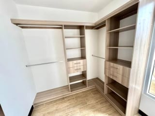 CASA EN VENTA BOSQUES DE SANTA ELENA CAES KM.26 — Casa en Venta en Carretera a El Salvador, Guatemala, Ciudad — miniatura 5 de 17