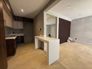 VENDO MODERNA CASA EN LOMA REAL SAN CRISTOBAL — Casa en Venta en Loma Real, Zona 8 Mixco, Guatemala, Ciudad — miniatura 1 de 4