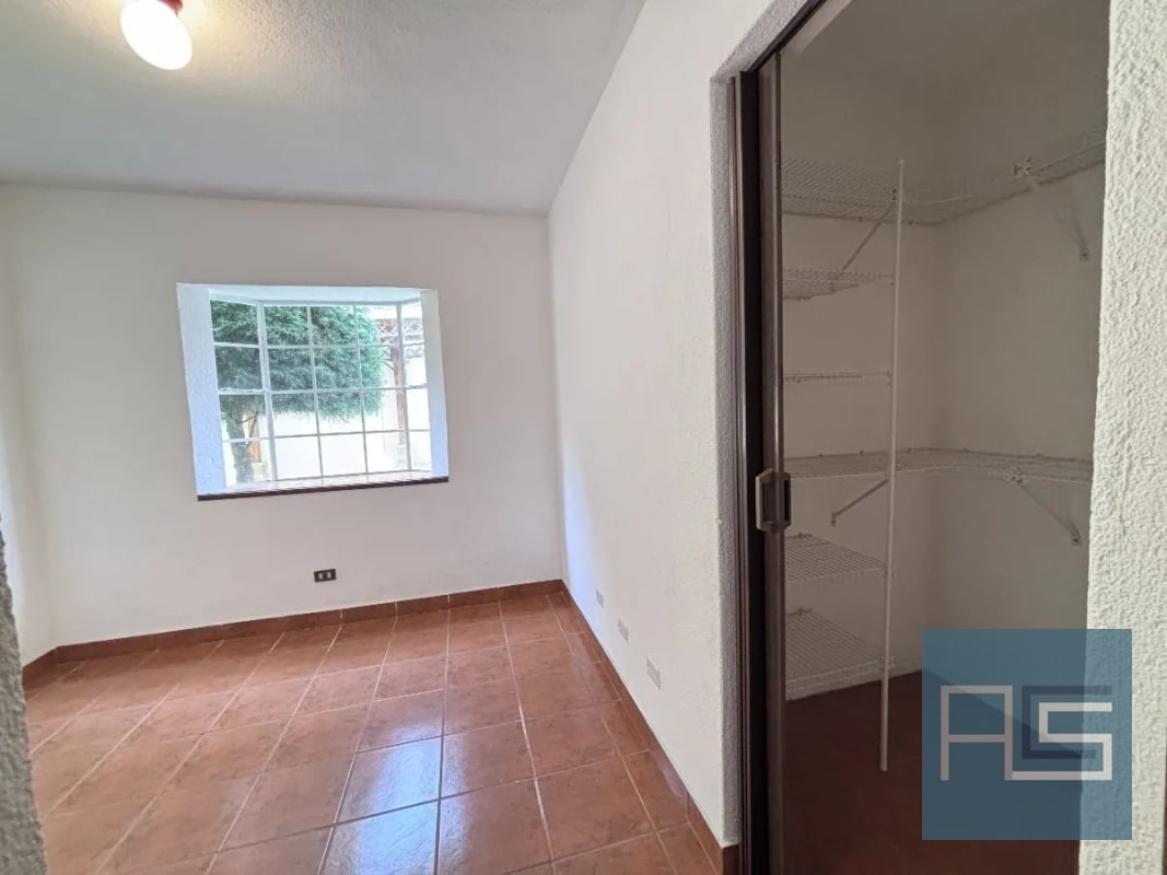 *Amplia casa en VENTA en Arrazola Panorama, Carretera a El Salvador* - 2