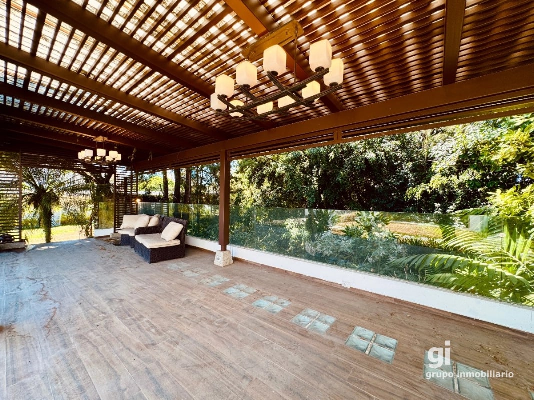 Una Propiedad que Ofrece Más por tu Inversión – Casa en Venta en Zona 15 - 6