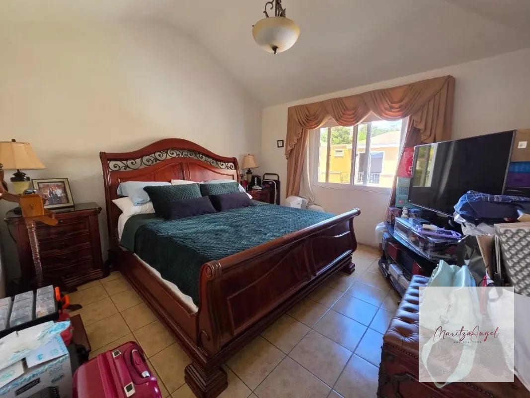CASA EN VENTA EN SAN CRISTOBAL  ZN 8 MIXCO. SAN MARINO — Casa en Venta en Zona 8 Mixco, Guatemala, Ciudad — foto 9 de 13