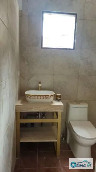 HERMOSA CASA COLONIAL EN RENTA EN ZONA 1, EXCELENTE UBICACIÓN — Casa en Alquiler en Zona 1, Guatemala, Ciudad — miniatura 6 de 13