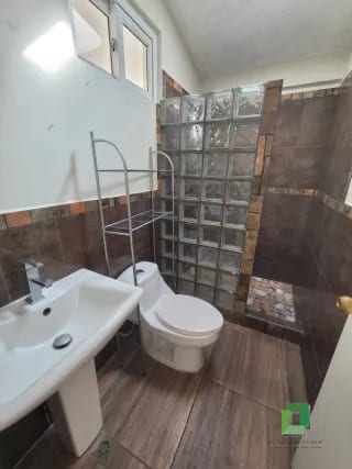 Casa en Venta Pinabetes Carretera al Salvador — Casa en Venta en Carretera a El Salvador, Guatemala, Ciudad — miniatura 4 de 17
