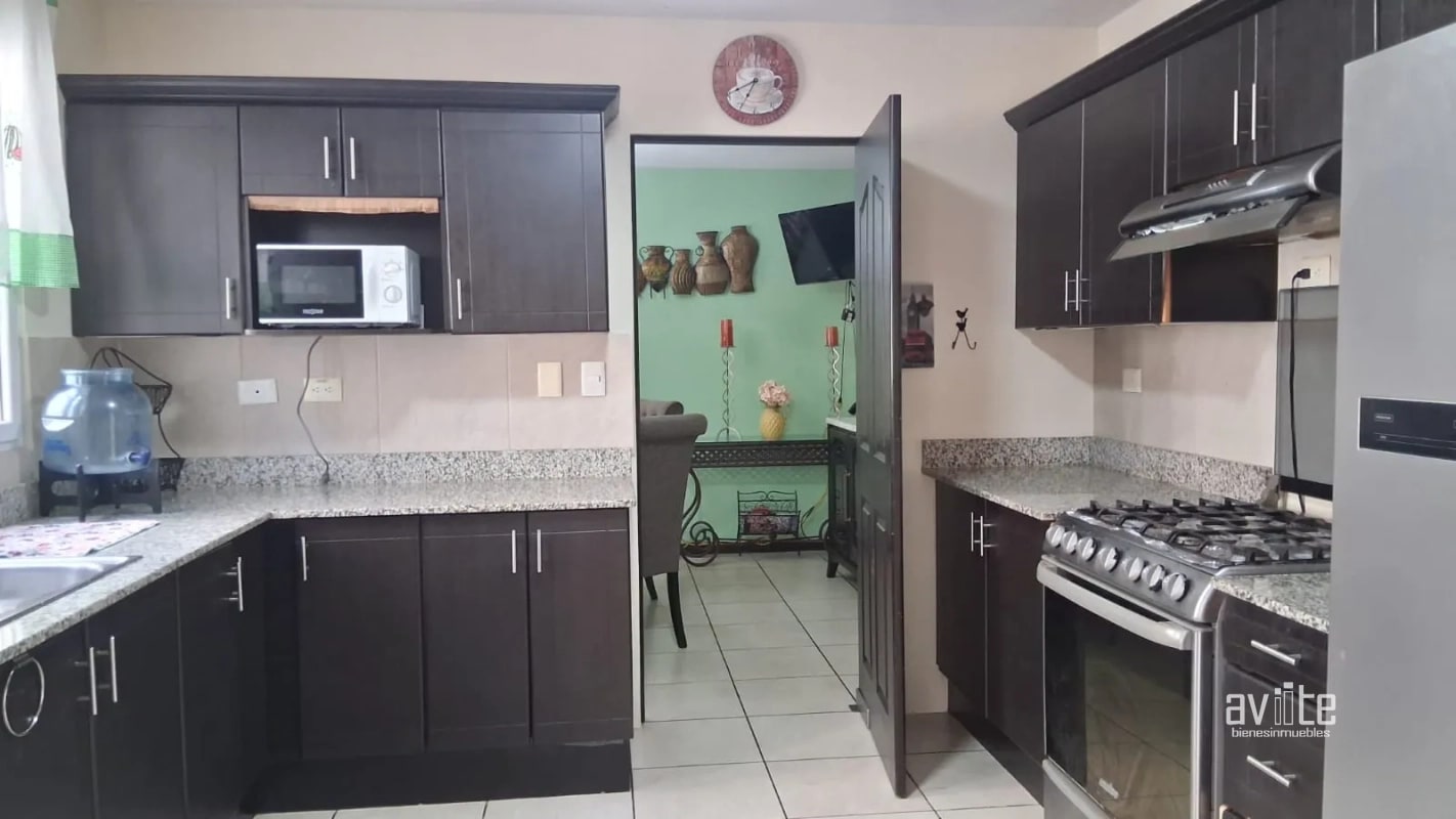 Condado Naranjo, casa totalmente equipada, dentro de Alameda Norte Q13,500 - 4
