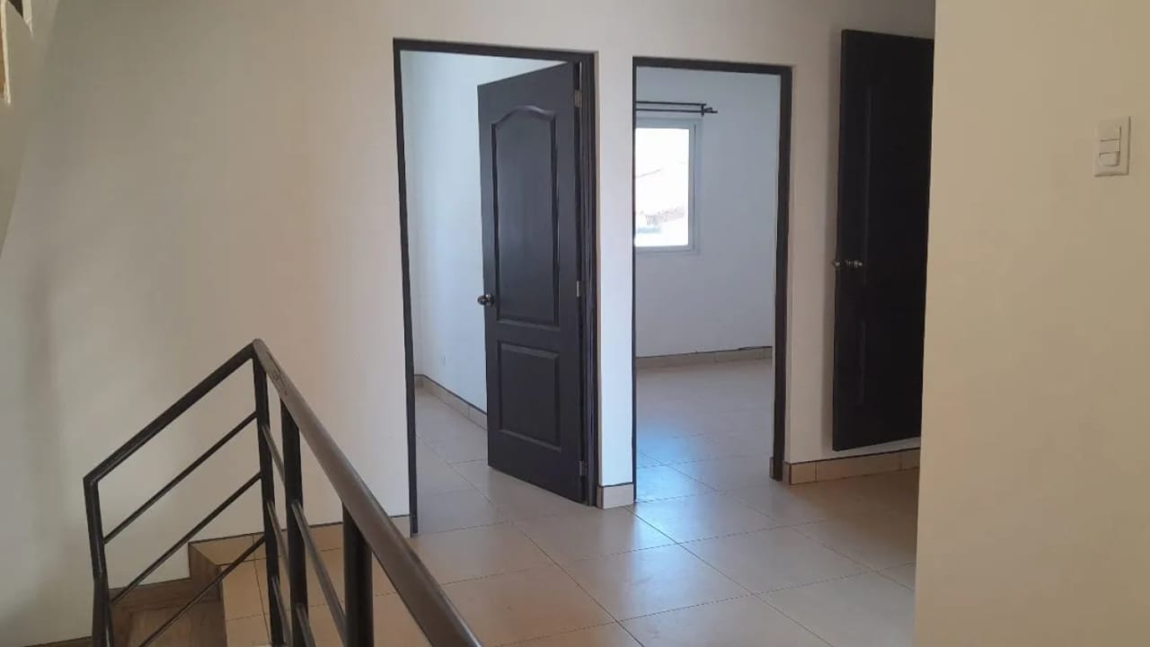 CASA EN VENTA EN CONDOMINIO BALCONES 4, ZONA 8 DE MIXCO — Casa en Venta en Zona 8 Mixco, Guatemala, Ciudad — foto 10 de 17