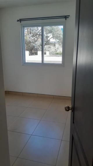 CASA EN VENTA EN CONDOMINIO BALCONES 4, ZONA 8 DE MIXCO — Casa en Venta en Zona 8 Mixco, Guatemala, Ciudad — miniatura 5 de 17