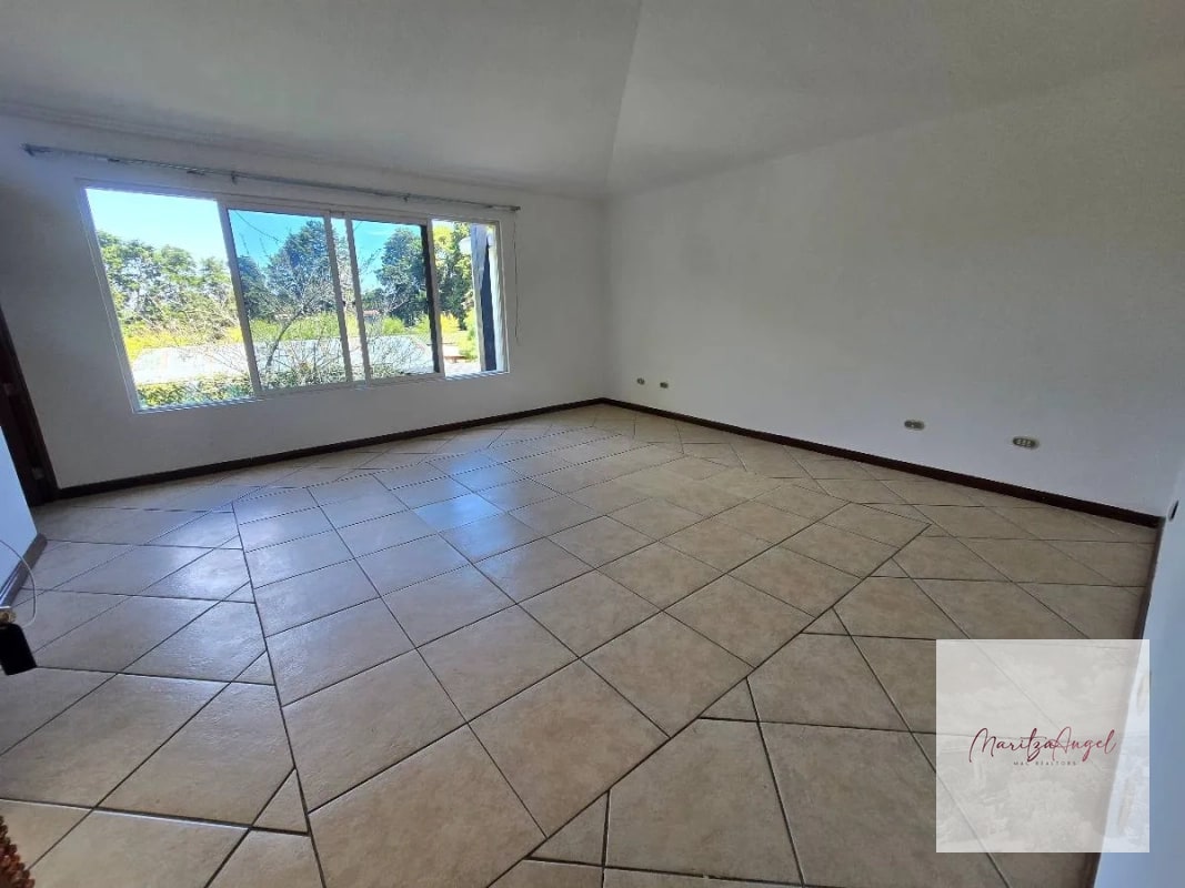 CASA EN VENTA RESIDENCIAL SAN ANTONIO.  CARRETERA A EL SALVADOR - 13