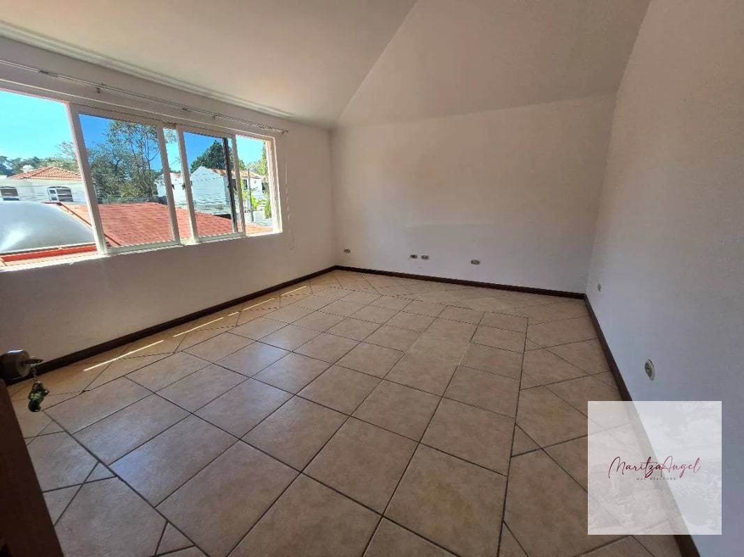 CASA EN VENTA RESIDENCIAL SAN ANTONIO. CARRETERA A EL SALVADOR - 10