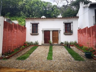 CASA EN ALQUILER EN PASTORES - ANTIGUA GUATEMALA — Casa en Alquiler en Pastores, Sacatepéquez — miniatura 1 de 3