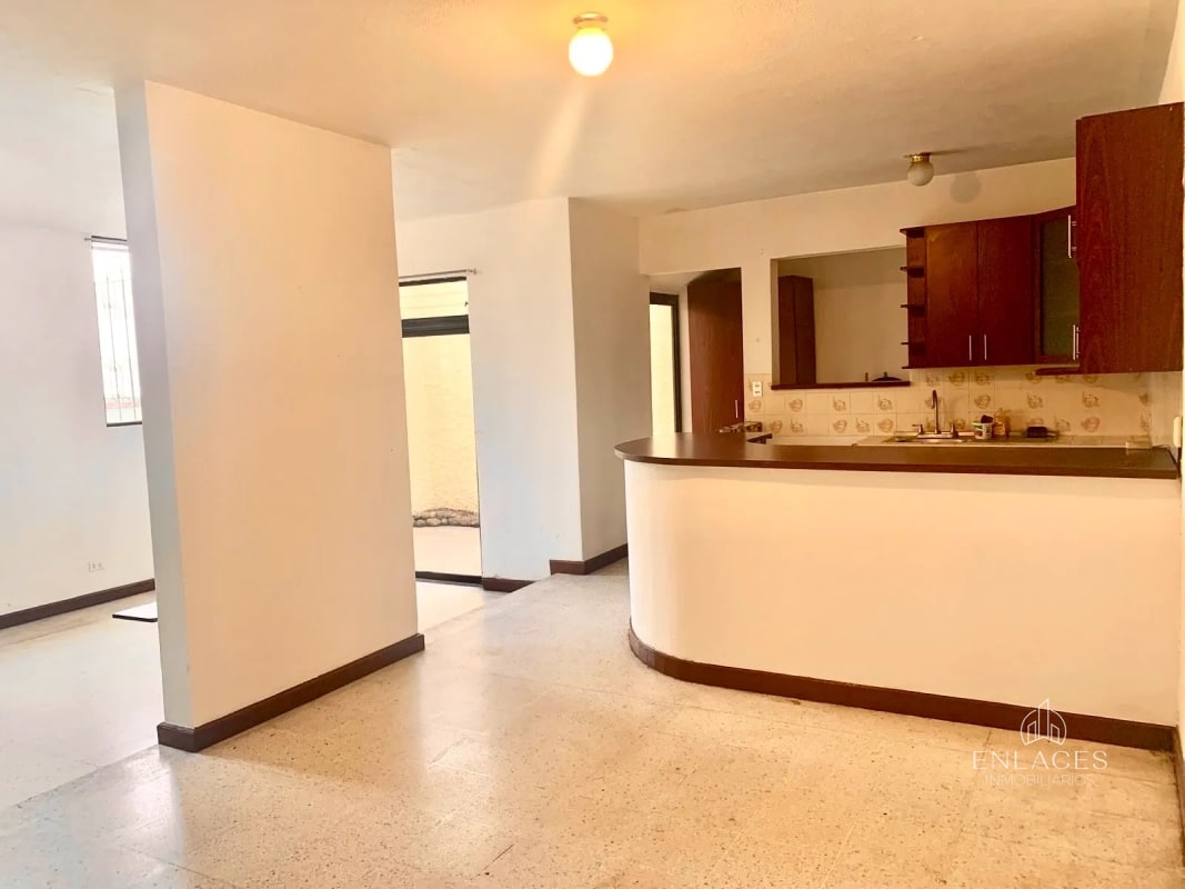 Zona 12 • Casa en Venta • Residencial Prados de Monte María - 13