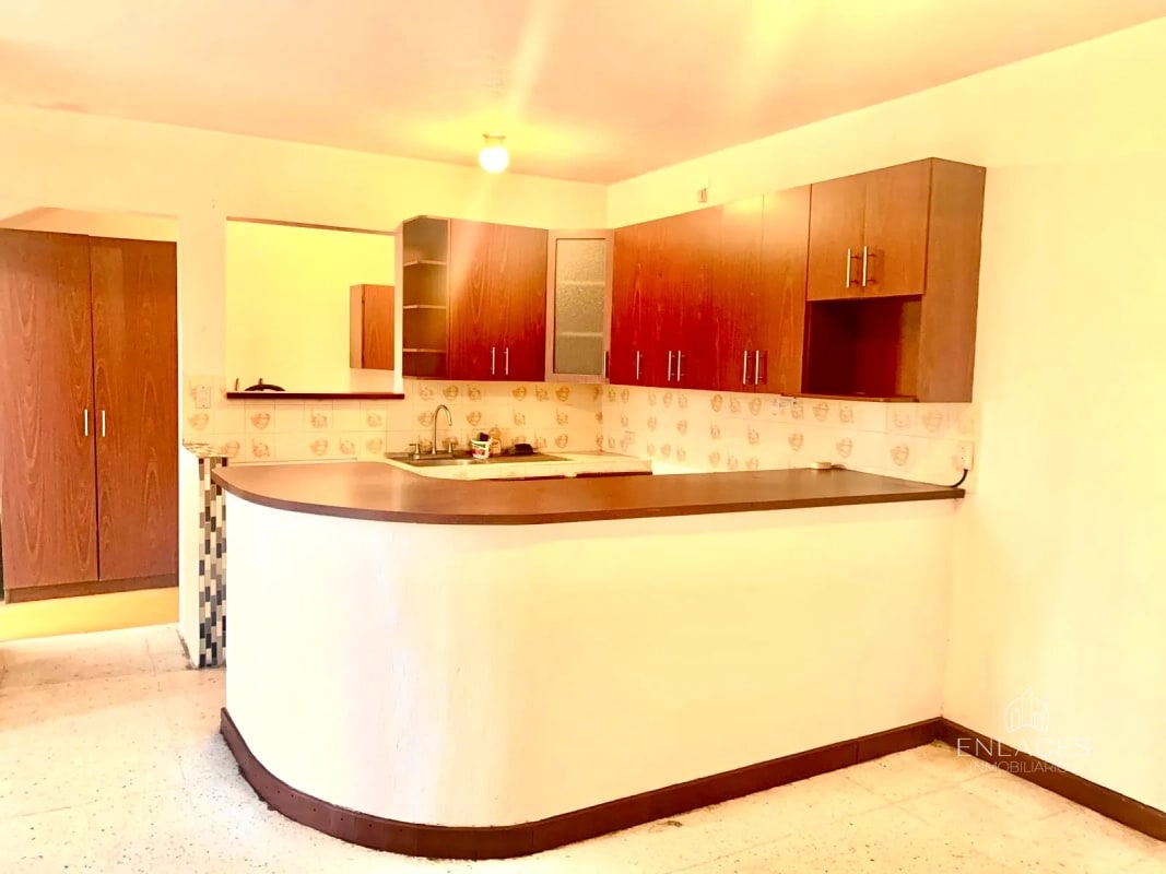 Zona 12 • Casa en Venta • Residencial Prados de Monte María - 12