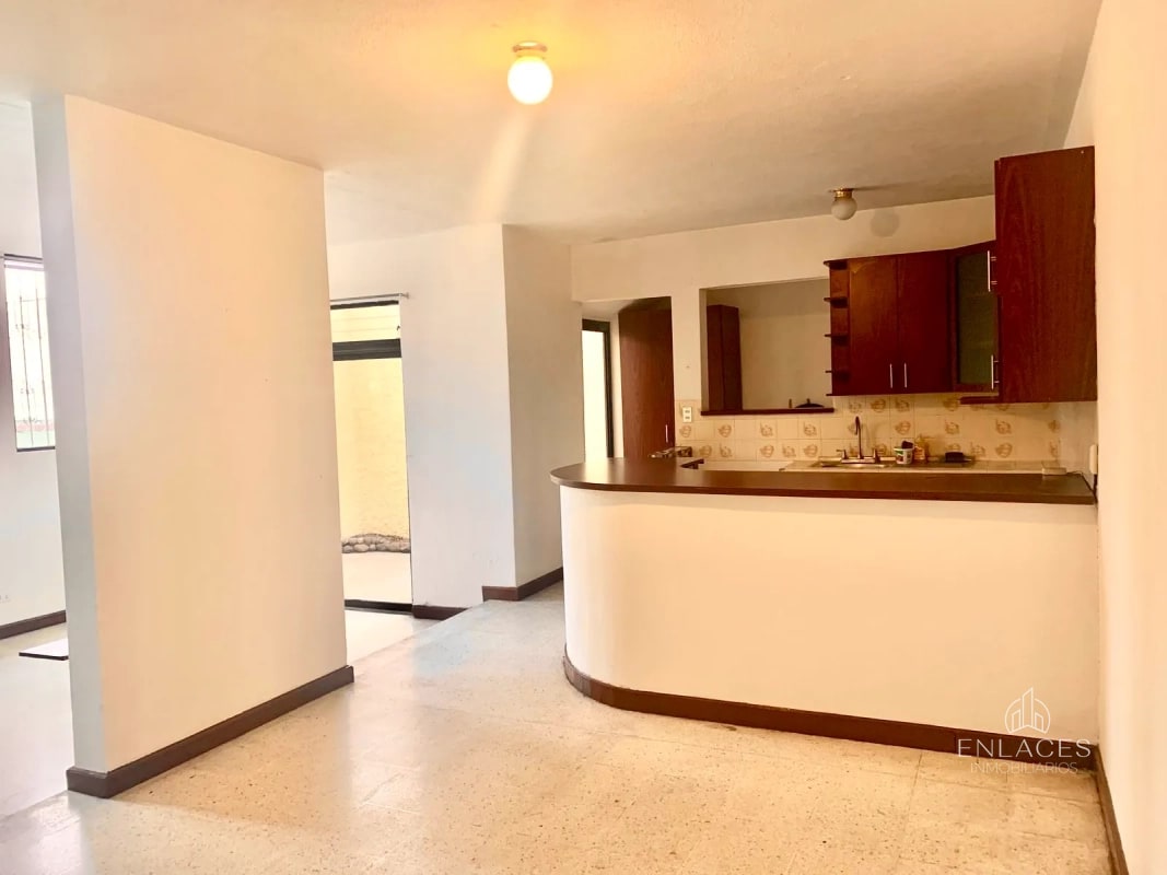 Zona 12 • Casa en Venta • Residencial Prados de Monte María - 10