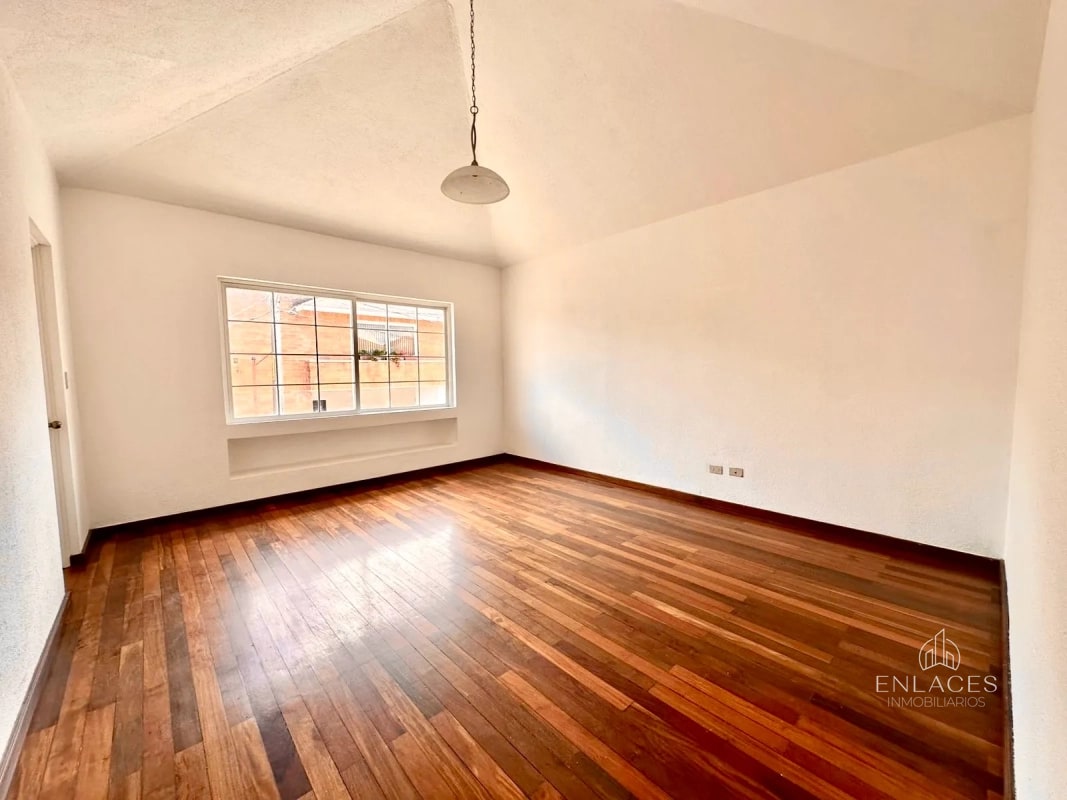 Km 18.5 CAES • Casa en Venta • Condominio Los Cerezos - 11