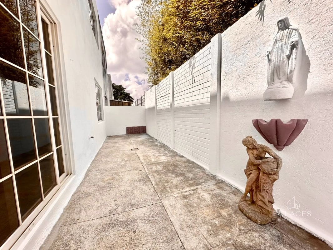 Km 18.5 CAES • Casa en Venta • Condominio Los Cerezos - 10