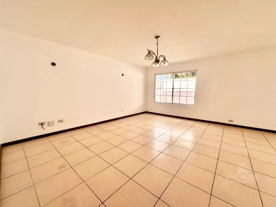 Km 18.5 CAES • Casa en Venta • Condominio Los Cerezos - 8