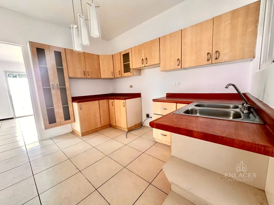 Km 18.5 CAES • Casa en Venta • Condominio Los Cerezos - 4