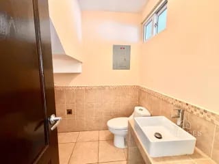 Km 26.6 CAES • Casa en Venta • Condominio La Reserva — Casa en Venta en km 26-30, Carretera a El Salvador, Guatemala, Ciudad — miniatura 3 de 9