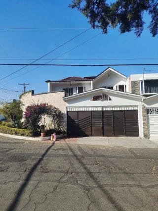 Se vende casa en Las Orquídeas Sector A-1, Ciudad San Cristóbal — Casa en Venta en Zona 8 Mixco, Guatemala, Ciudad — miniatura 1 de 16