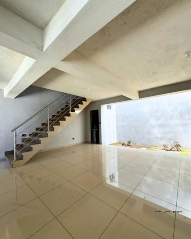 CASA EN VENTA EN SAN CRISTÓBAL PARA ESTRENAR SECTOR B5 - 2