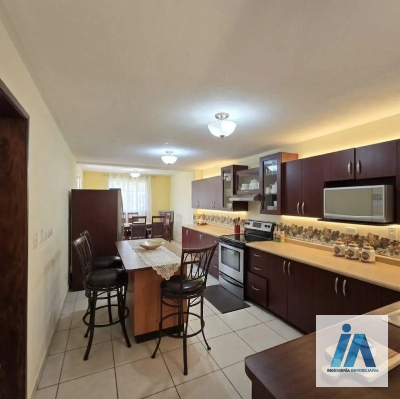 CASA EN ALQUILER📍 Condominio Villas de Entreverdes, Km. 19 Fraijanes - 13