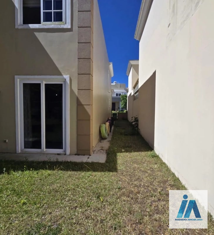 CASA EN ALQUILER📍 Condominio Villas de Entreverdes, Km. 19 Fraijanes - 3