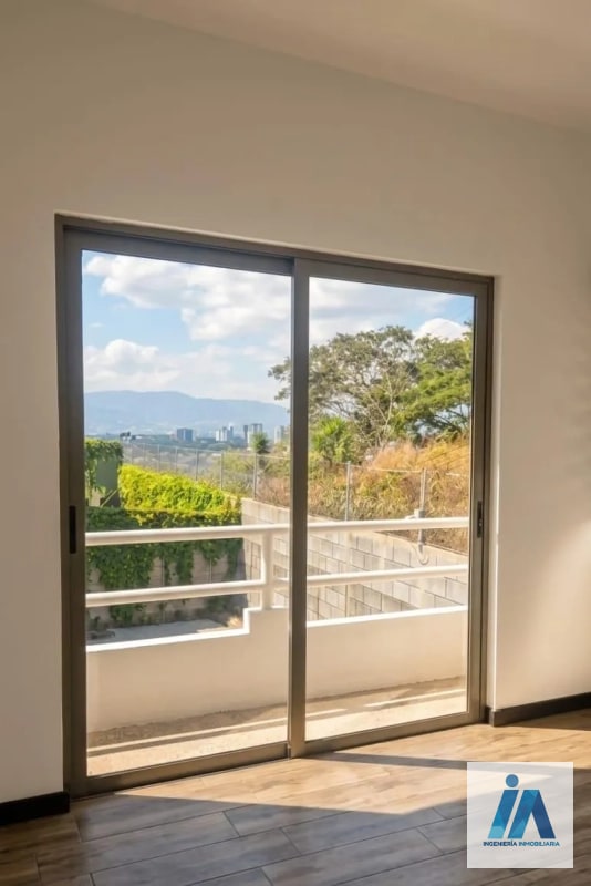 CASA EN ALQUILER📍 Condominio Tanta Premier, Santa Catarina Pinula - 2