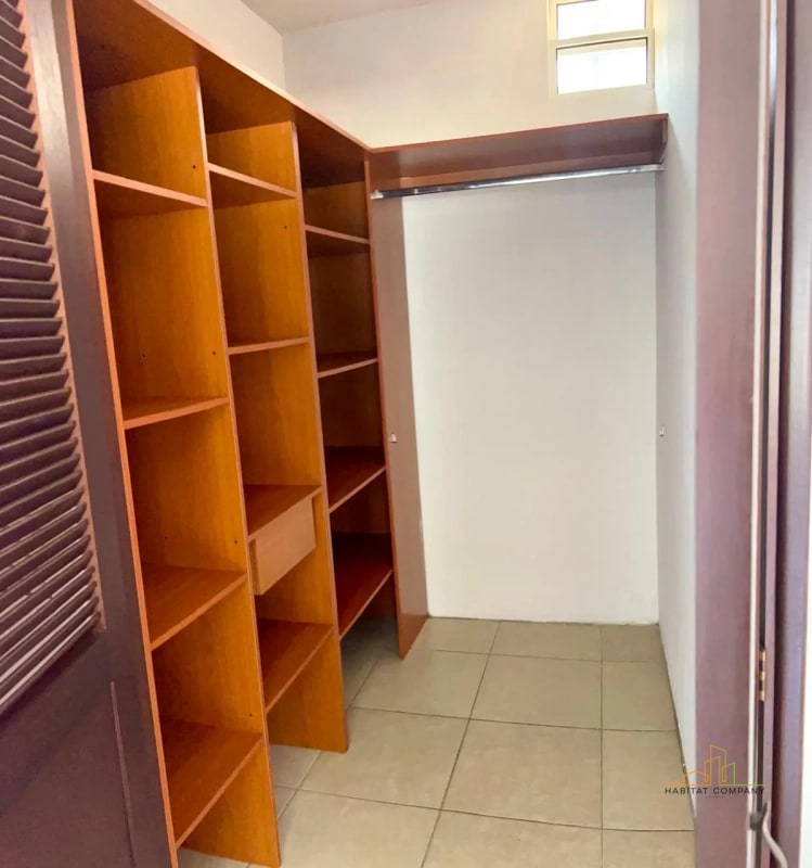 Ganga Casa en Venta en Villas de Santa Mónica Km 16.5 CAES Fraijanes – Amplia, con Jardín y Chimenea (Precio Rebajado) - 2