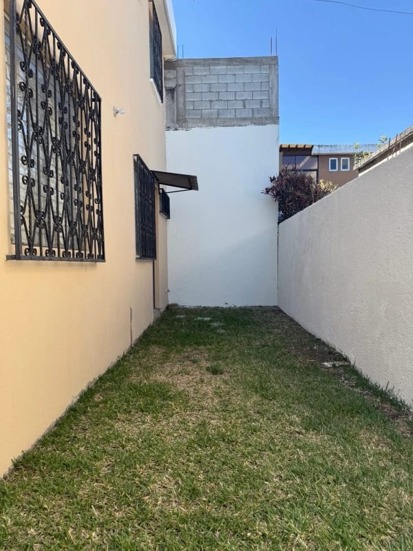 Valle del Sol /Casa en venta dentro de colonia con seguridad — Casa en Venta en Zona 4 Mixco, Guatemala, Ciudad — foto 14 de 17