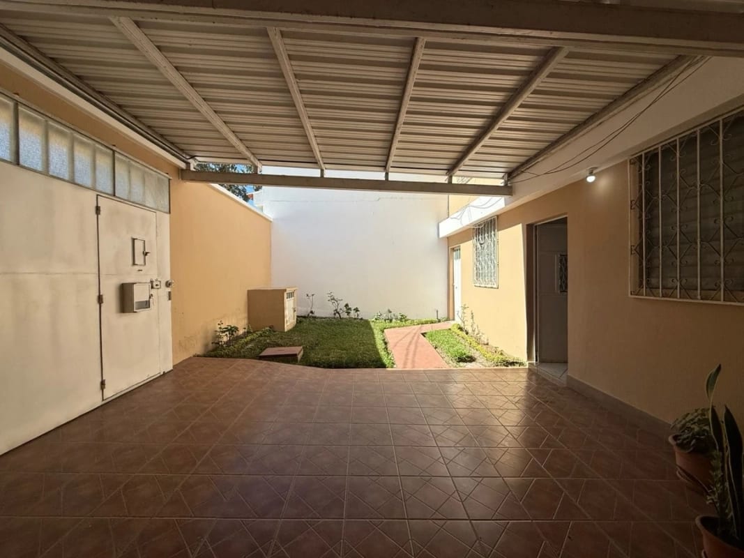 Valle del Sol /Casa en venta dentro de colonia con seguridad — Casa en Venta en Zona 4 Mixco, Guatemala, Ciudad — foto 9 de 17