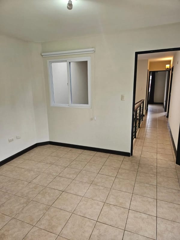 VENDO CASA EN BOSQUES DE ARRAZOLA CAES — Casa en Venta en Bosques de Arrazola, Carretera a El Salvador, Guatemala, Ciudad — foto 10 de 17