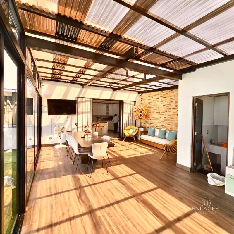 Km 21.5 CAES • Casa en Venta • Lomas de San Nicolás - 11