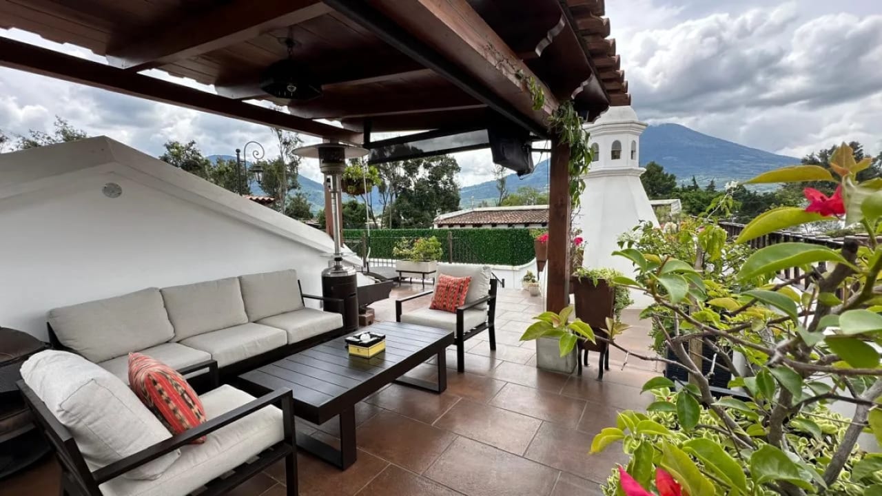 CASA DE LUJO EN VENTA EN PLAZUELA DEL CONQUISTADOR — Casa en Venta en Antigua, Sacatepéquez — foto 4 de 5