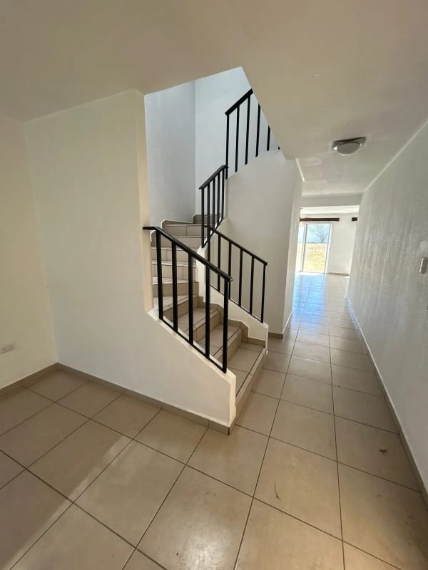 CASA EN ALQUILER, CONDOMINIO ALAMEDAS DE SANTO DOMINGO, KM. 30.5 CAES — Casa en Alquiler en Alamedas de Santo Domingo, Carretera a El Salvador, Guatemala, Ciudad — foto 10 de 17